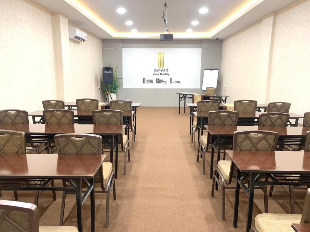 Sky View Hotel Managed By Os Batam Экстерьер фото