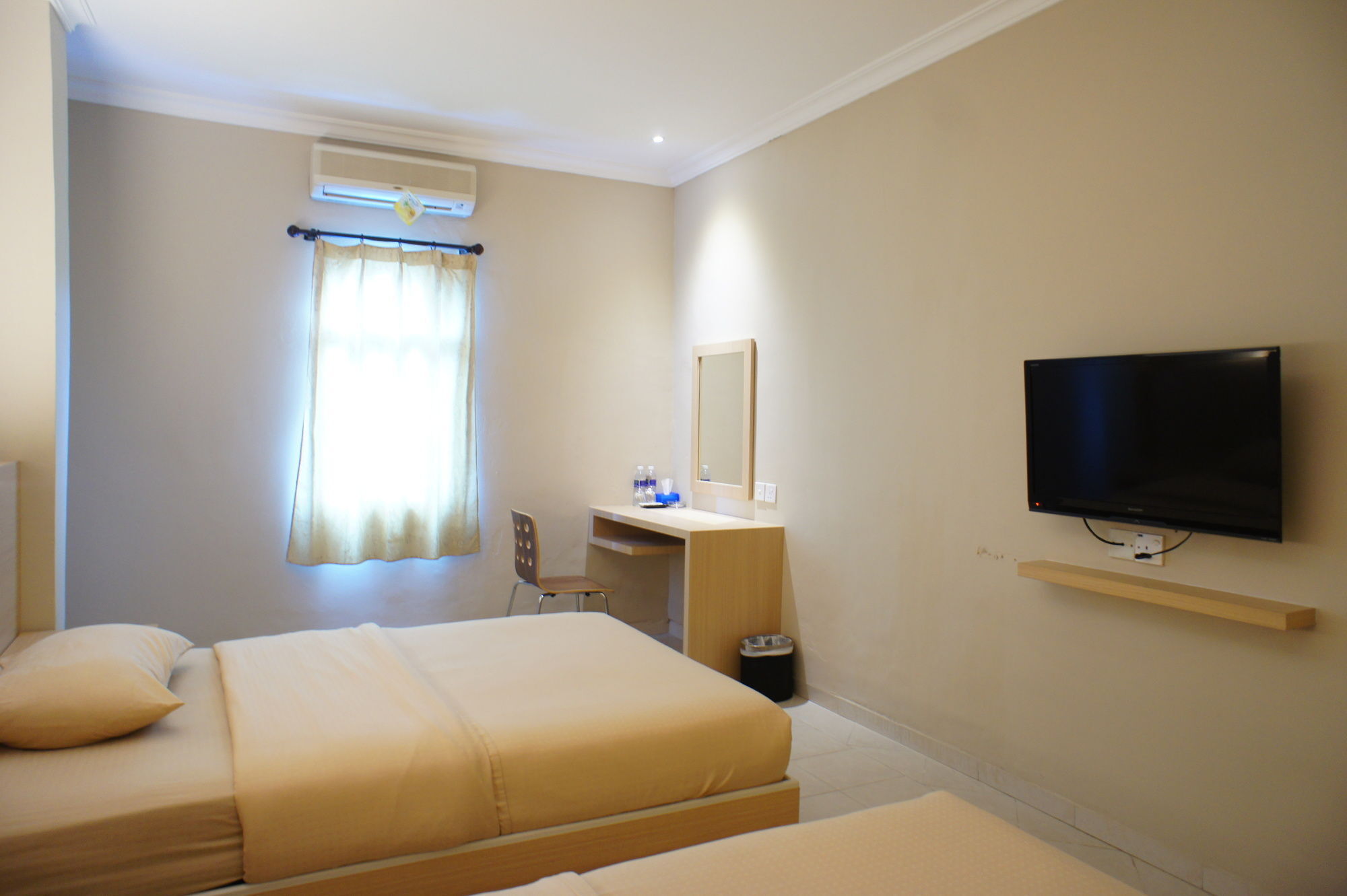 Sky View Hotel Managed By Os Batam Экстерьер фото
