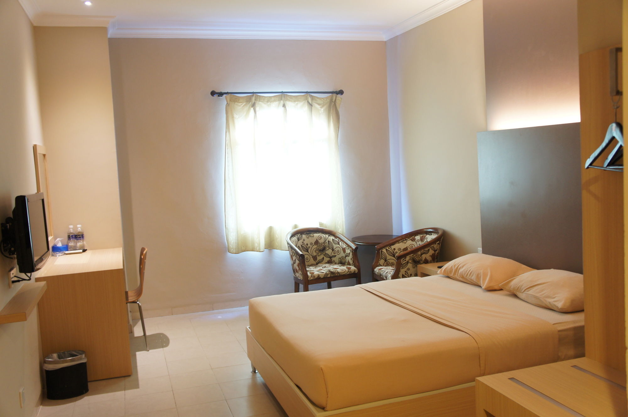 Sky View Hotel Managed By Os Batam Экстерьер фото