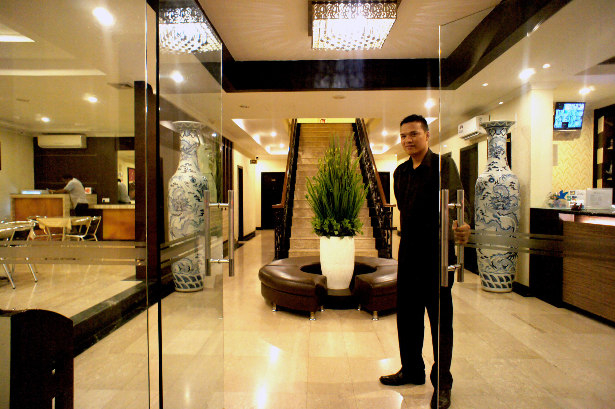 Sky View Hotel Managed By Os Batam Экстерьер фото