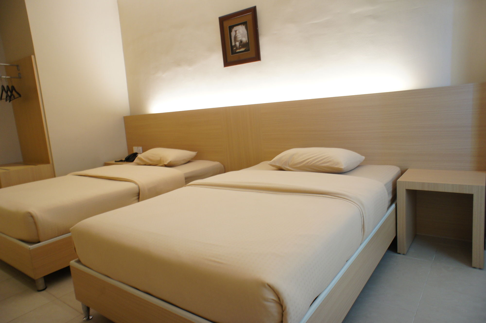 Sky View Hotel Managed By Os Batam Экстерьер фото