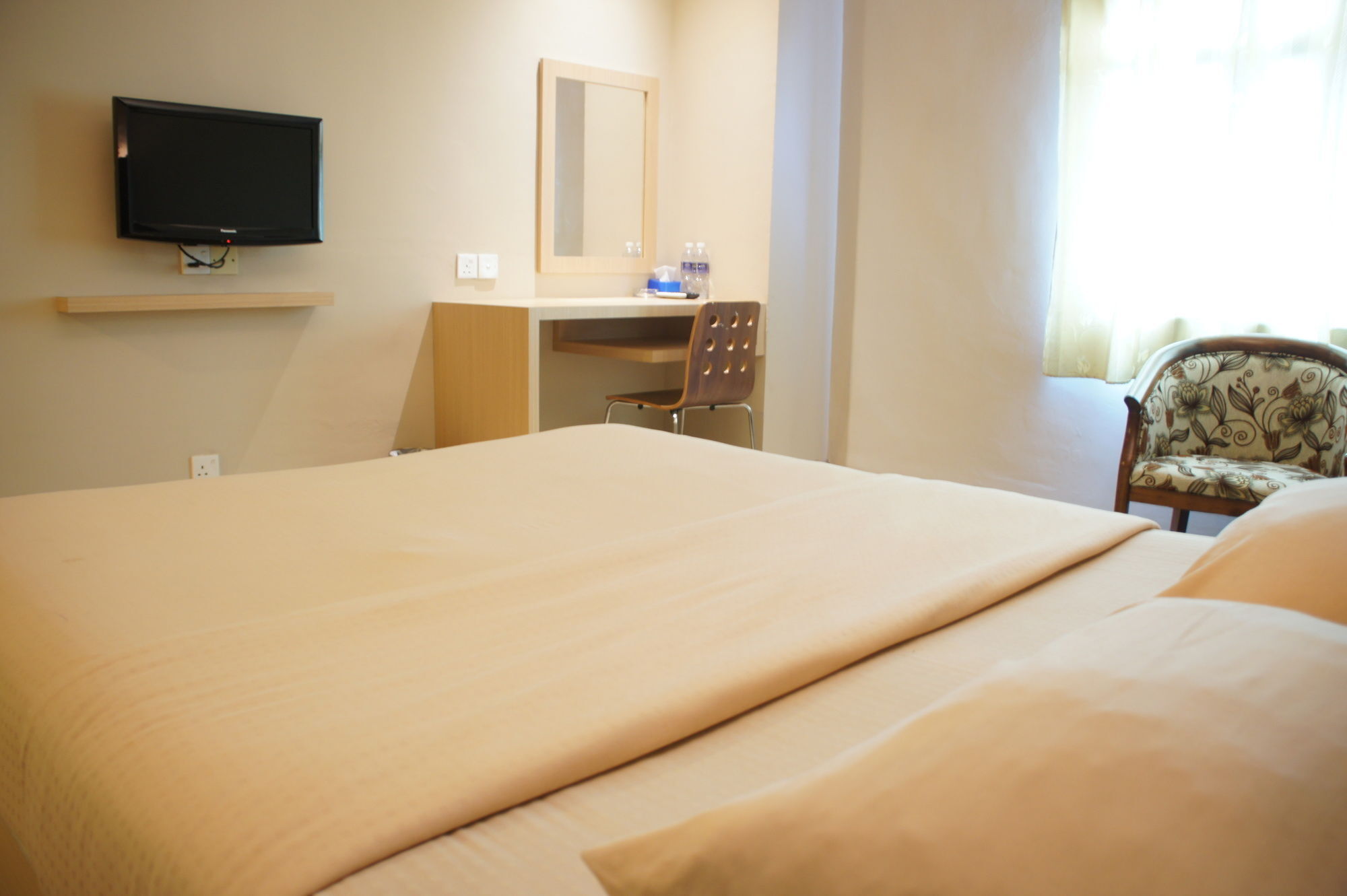 Sky View Hotel Managed By Os Batam Экстерьер фото