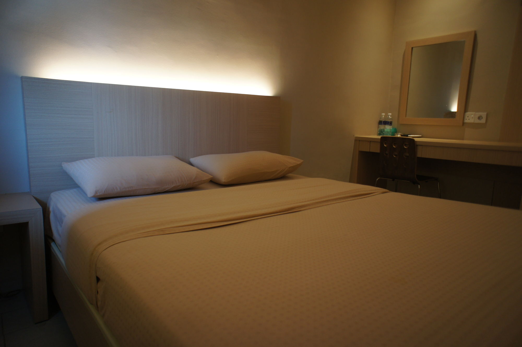 Sky View Hotel Managed By Os Batam Экстерьер фото